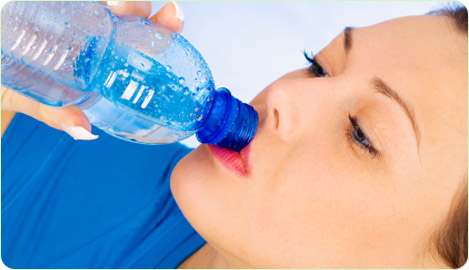 שתיית מים עוזרת לנו להמשיך ולרדת במשקל